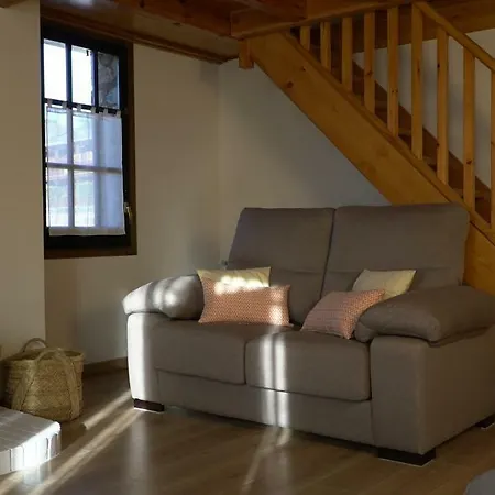 Luminoso Atico En Con Vistas Unicas Y Jardin Apartment